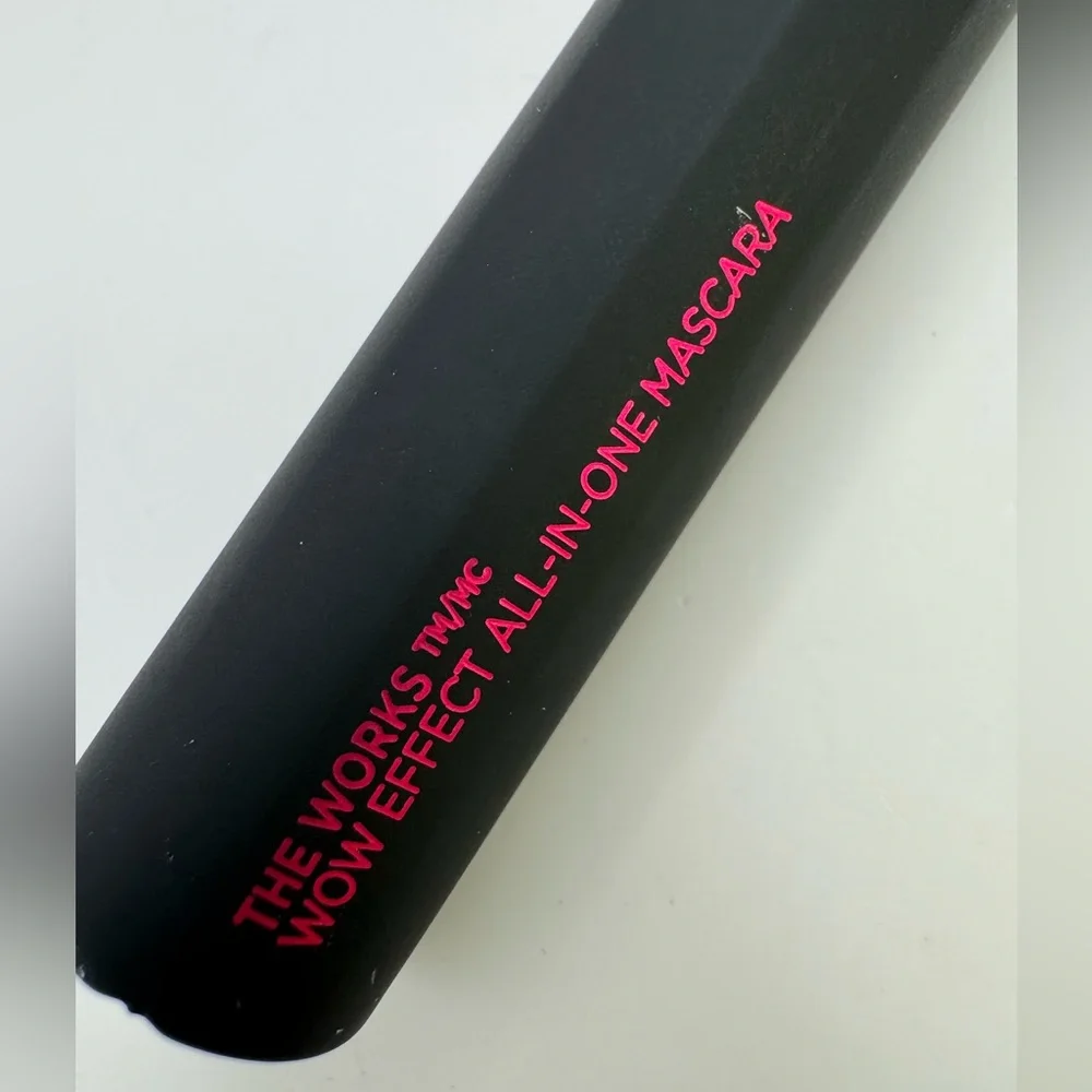 Col-lab The Works Wow Effect All-in-One Mascara in Black Brown